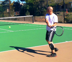 Photo of tennis player at Larragoite Park