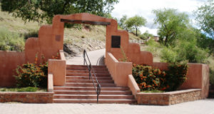 Photo of entrance to Cross of Martyrs Walking path
